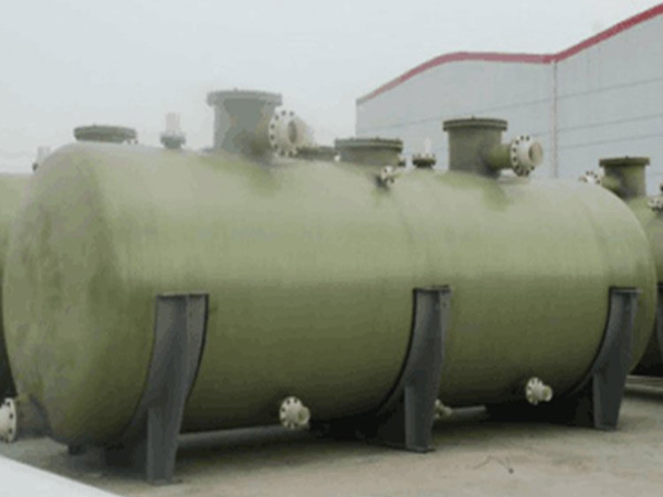 玻璃鋼運(yùn)輸罐